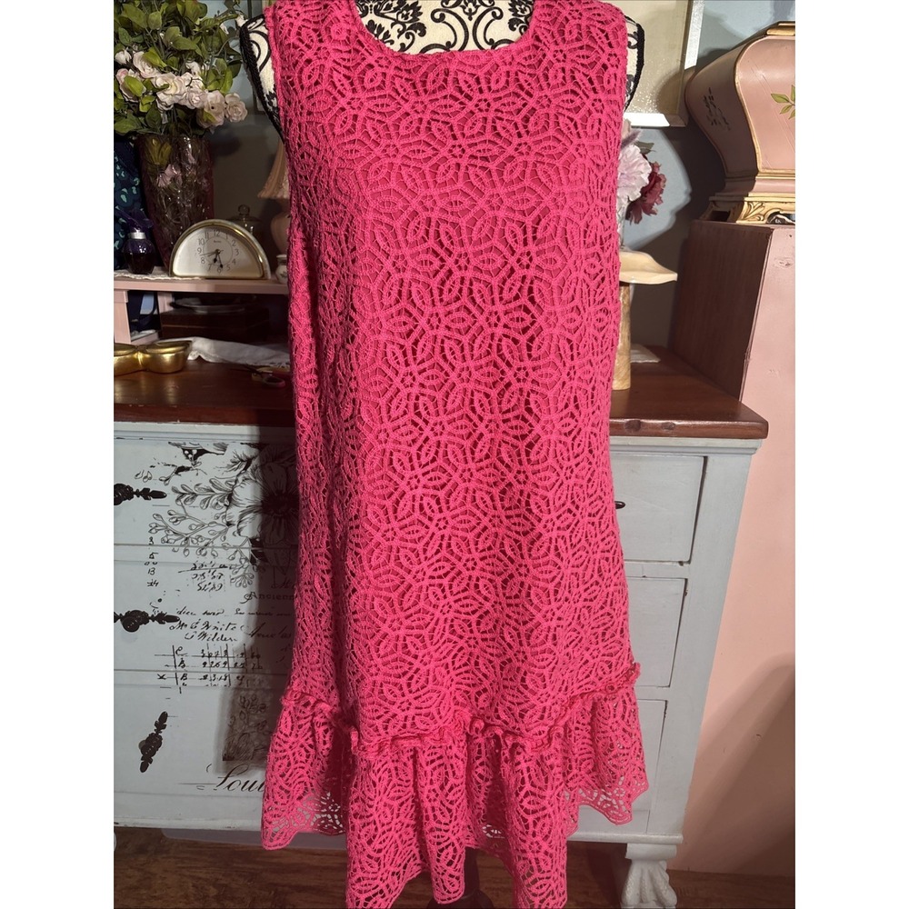Trina Turk Pink Crochet Ruffle Shift Dress Sz 12.  Spring/Summer. Lined.